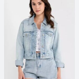 Hollister Light Wash Denim Jacket – Women’s Size Large, Classic Casual Layering